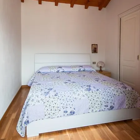 La Rosa Sul Lago Ferienhaus *